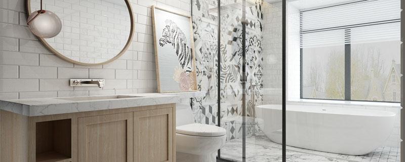 空腹洗澡好还是吃完饭洗澡好 早上洗澡好还是晚上洗澡对身体好